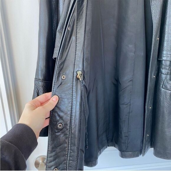 SIBYLLE LYN || vintage leather jacket - Picture 5 of 15